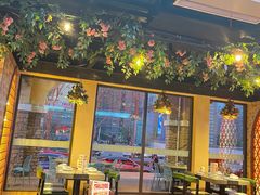 -壹号院音乐餐厅•烤全羊•新疆菜(浐灞店)