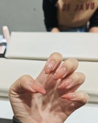 -晨·艺美甲美睫