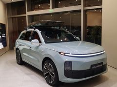 -理想汽车(世纪汇店)