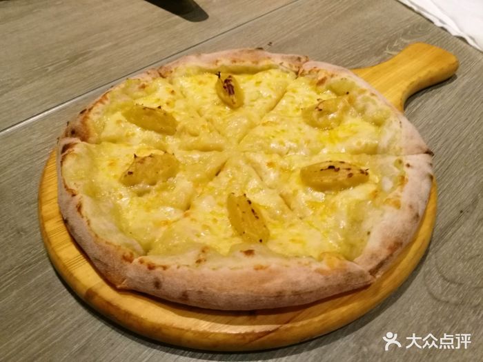 马来猫山王榴莲披萨