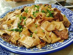排骨焖饼-壹阁胡羊焖饼(特色小吃街店)