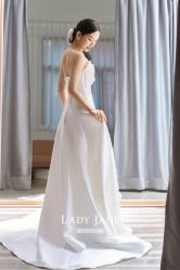 -Lady  Jane高端婚纱礼服馆
