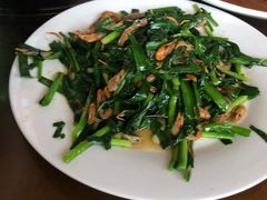 韭菜炒河虾-天源渔港农庄