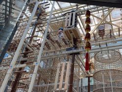 -PIPIKINGDOM皮皮王国欢乐号(欢乐海岸购物中心店)