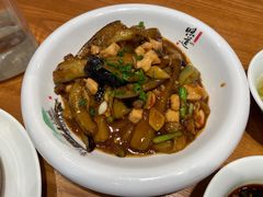 鱼香鸡粒茄子煲-頂好酒家·经典粤菜(海信广场店)