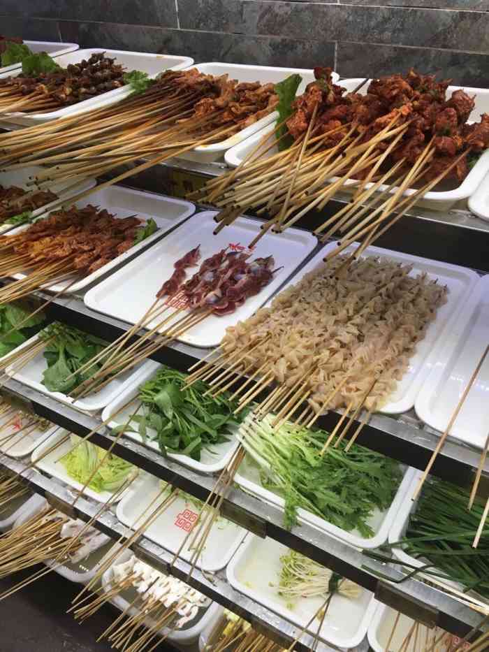 袁记串串香(延安三路店)-"小董同学和男胖友的周末晚餐选择安排串串火