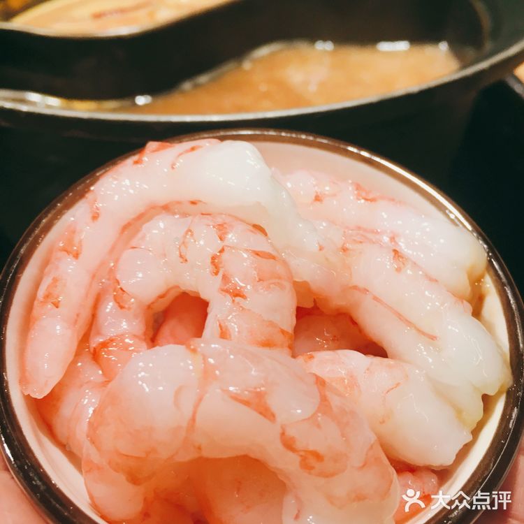 日式小火锅吃到扶墙出来[胜利]