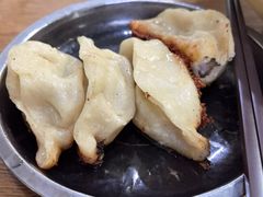 -黄阿姨锅贴大王(万航渡路店)