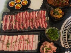 -炙忧烤肉屋(中国铁建广场店)