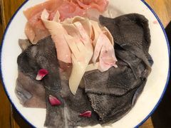 -白乐天毛肚火锅馆(解放碑店)
