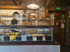 面包甜点陈列柜-仙峰天然面包(迎宾路店)