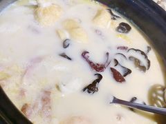 -大匠工房古船木艺术餐厅·猪肚鸡专门店(长白仙岛店)