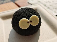 黑煤球蛋糕-polonio