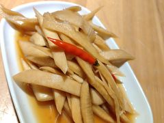 -大众跷脚牛肉馆·非遗传承单位(峨眉山店)
