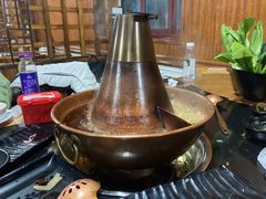 -果松木炭酸菜铜火锅·外婆参鸡汤