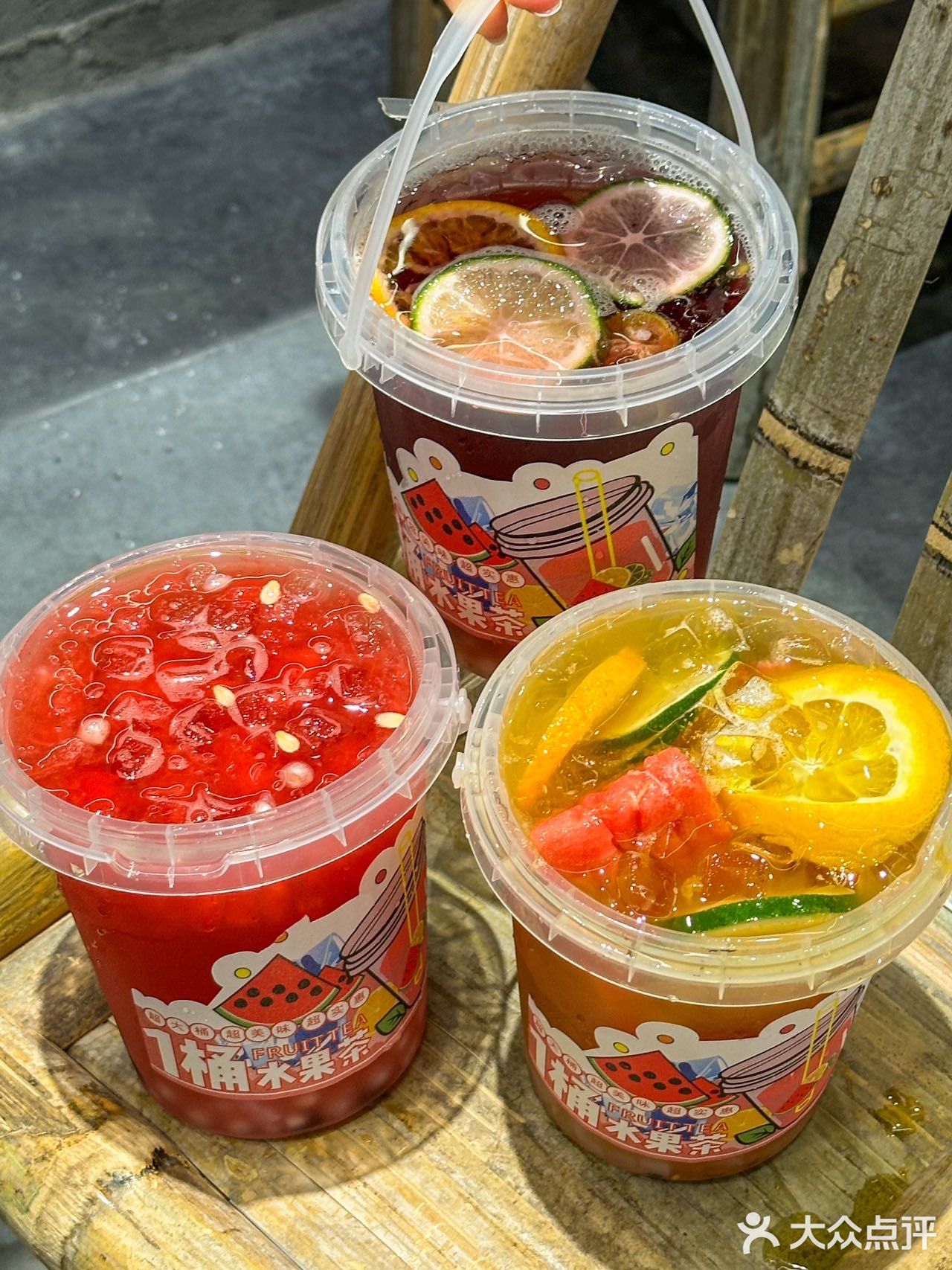 滨湖的火锅已经卷到1r起了……