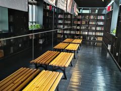 -钟书阁(松江泰晤士小镇店)