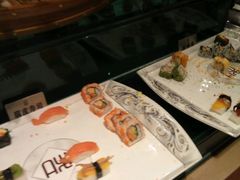 -荣誉国际酒店-云顶旋转餐厅