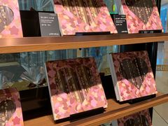 -Laderach 莱德拉(上海环贸iapm店)