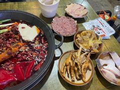 -黄潇洒老火锅(九眼桥宏济巷店)