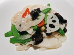 -荷塘秋月·本帮江浙菜(国权路店)