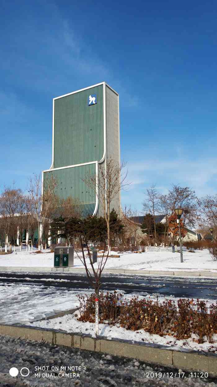 迁安九江饭店-"二楼服务态度特别差,我吃了一个半小时的饭.