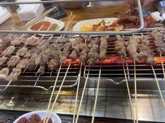 -哈尔滨小酒馆·鲜肉现穿自助烧烤(康新花园店)