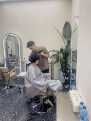 -Hair Co.一间沙龙