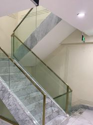 -3AM HAIR SALON染发接发