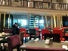 -上海滴水湖皇冠假日酒店