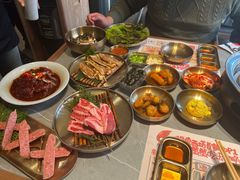 -草家酱蟹炭火烤肉店(珲春南路一店)