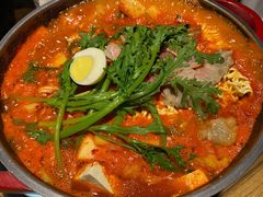 泡菜澳洲肥牛火锅-花腰餐吧Bistro烧烤 傣味(传媒大学店)