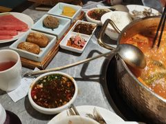 -野山舂·贵州现舂酸汤牛肉(民生路店)