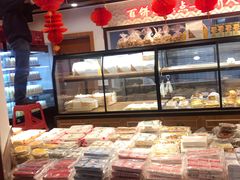 面包甜点陈列柜-百饼园(元洪城店)
