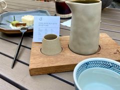 -彳亍咖啡·这里(水湾路店)