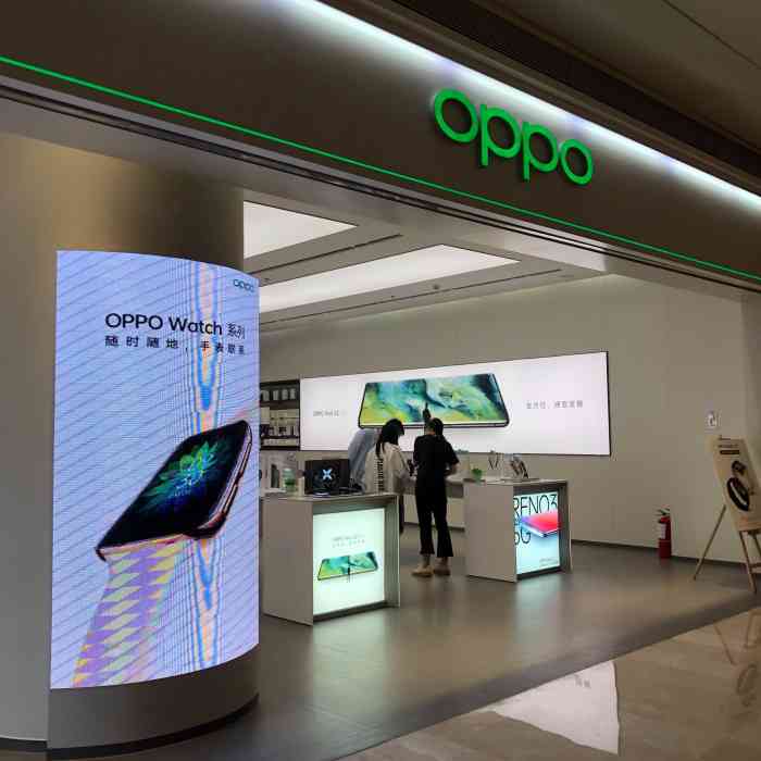 打分 很少见oppo商场店,这家还不错哦,机型也很多