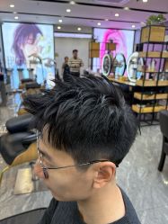 -藤野造型烫染·漂发