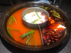 -渝涯重庆豆花老火锅(中赢国际店)