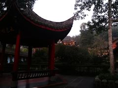 -峨眉山报国寺