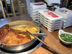-来龍儿鲜切牛肉自助老火锅