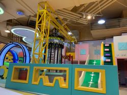 -多多淘儿童体验中心(重庆来福士店)