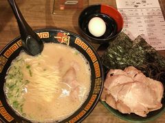 豚骨拉面-一兰拉面(新宿中央东口店)