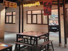 -丽华园·武汉地标楚菜餐厅(青山江滩店)