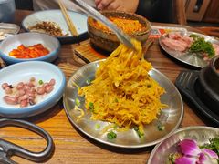 -明洞阿姨·韩式酱蟹烤肉·创意料理(三元桥店)