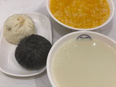 -李与白包子铺(桐梓林店)