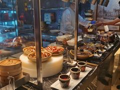 面包甜点陈列柜-上海丽笙精选海仑宾馆·莫赛克餐厅