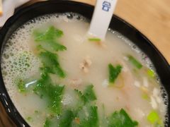 现熬羊杂汤-老碗会·陕西手工面(前海世茂店)