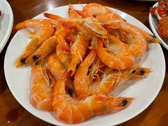 -黄浦江游览十六铺3号码头网红自助餐