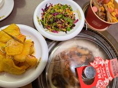 -锅飘飘·东北铁锅炖(雨花客厅店)