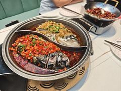 双椒鱼头王-阿瓦山寨·湘菜现炒·剁椒鱼头王(咸阳总店)